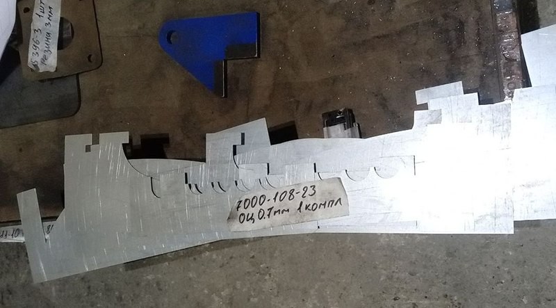 metallicheskie-shablony-dlya-dekorativnoy-shtukaturki