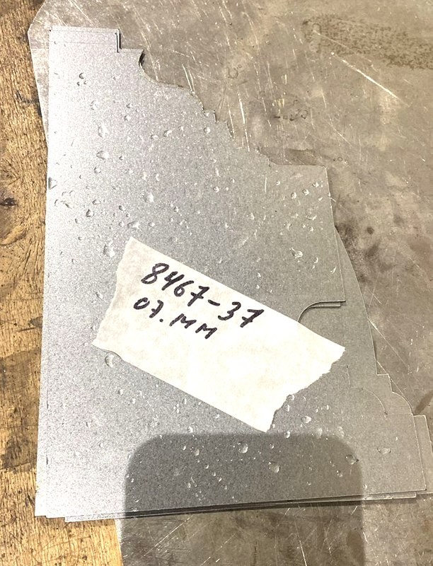 metallicheskie-shablony-dlya-dekorativnoy-shtukaturki-v1