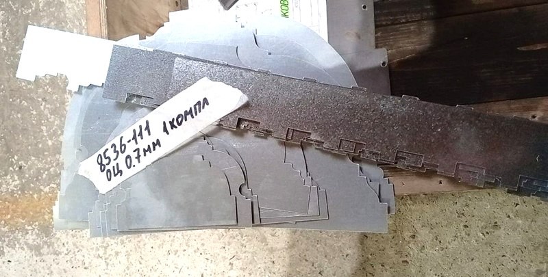 metallicheskie-shablony-dlya-fasadnoy-shtukaturki-v1