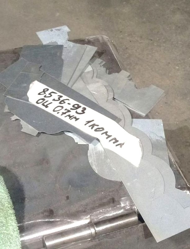 metallicheskiy-shablon-dlya-shtukaturki-kupit-v1