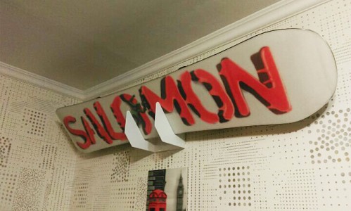 Крепление на стену для сноуборда