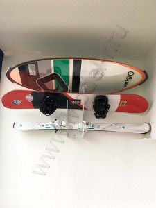 Крепление для лыж на стену