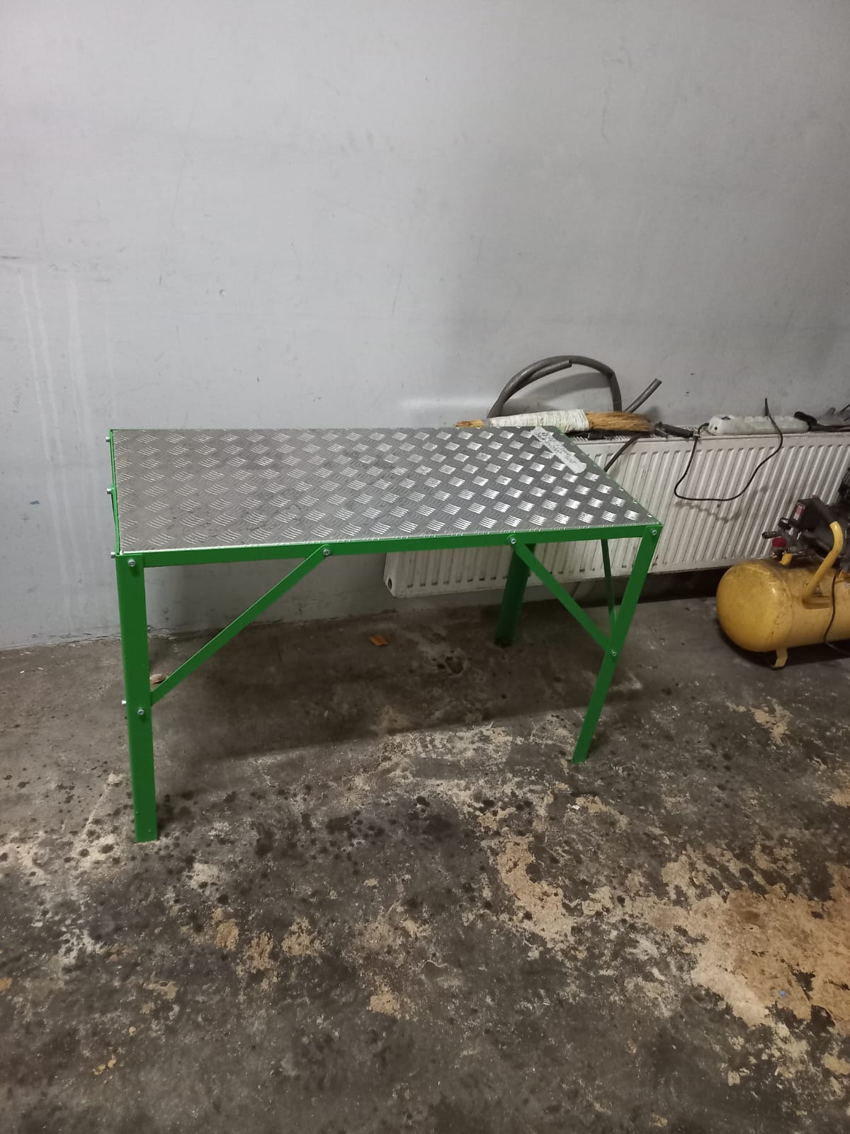 Металлический стол сборно-разборный СМ-01